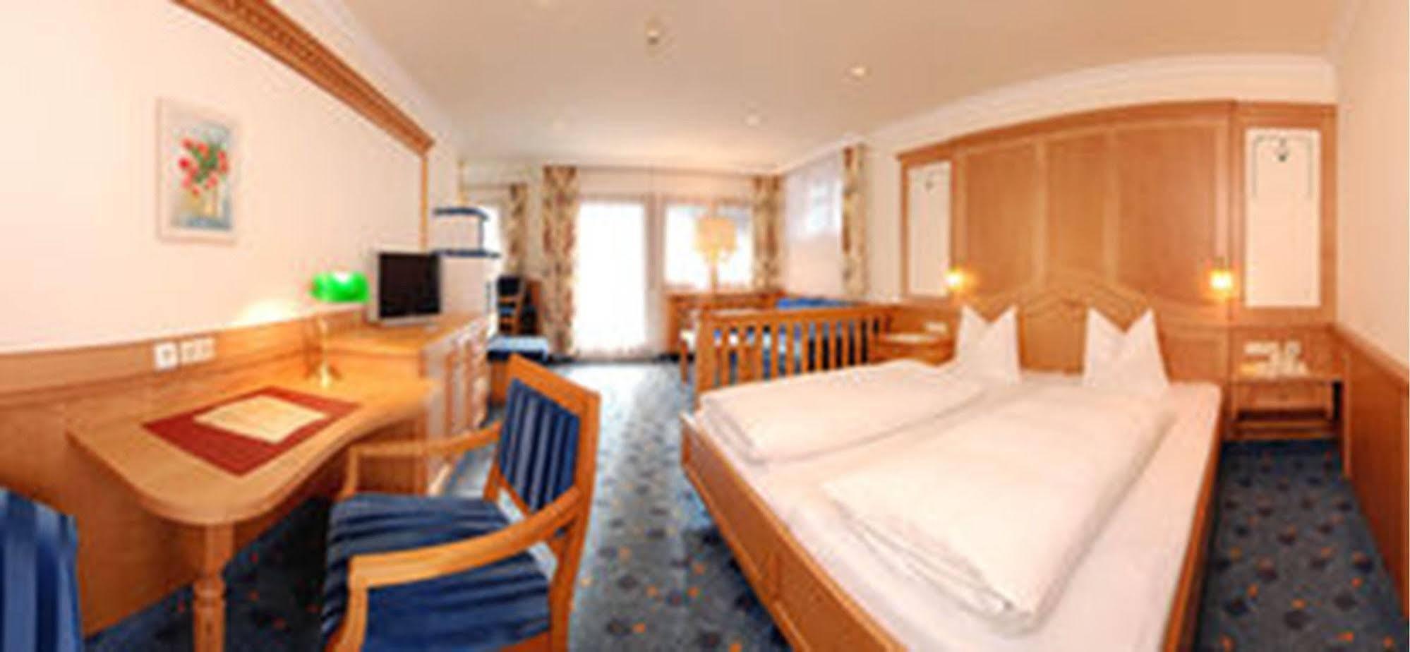 Strass - Sport & Spa Hotel Майрхофен Экстерьер фото